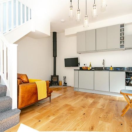 The Bs Hive, Modern, Stylish, 2 Bedroom House, In Harrogate Centre Экстерьер фото